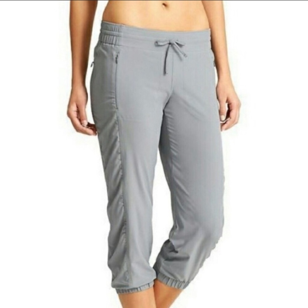 Athleta La Viva Capri Crop Pant Jogger Sz 8 Ruched